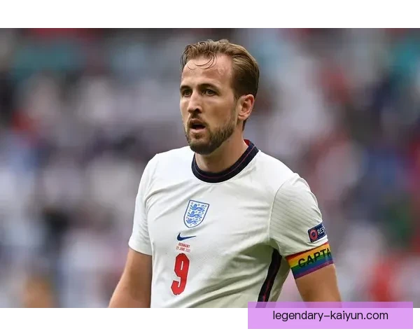 哈里·凯恩持续保持高水平表现，成为英超最佳射手竞争中的焦点。